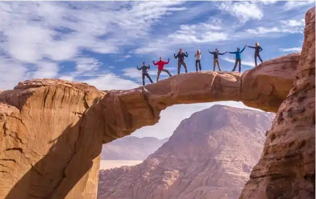 Rock formations and photo stops in Wadi Rum